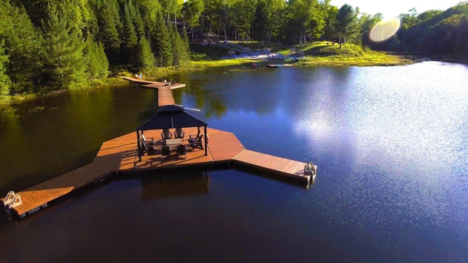 Footprints Resort Bancroft Exterior photo